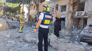 Lire la suite à propos de l’article La maison d&rsquo;un bénévole du MDA frappée par un missile